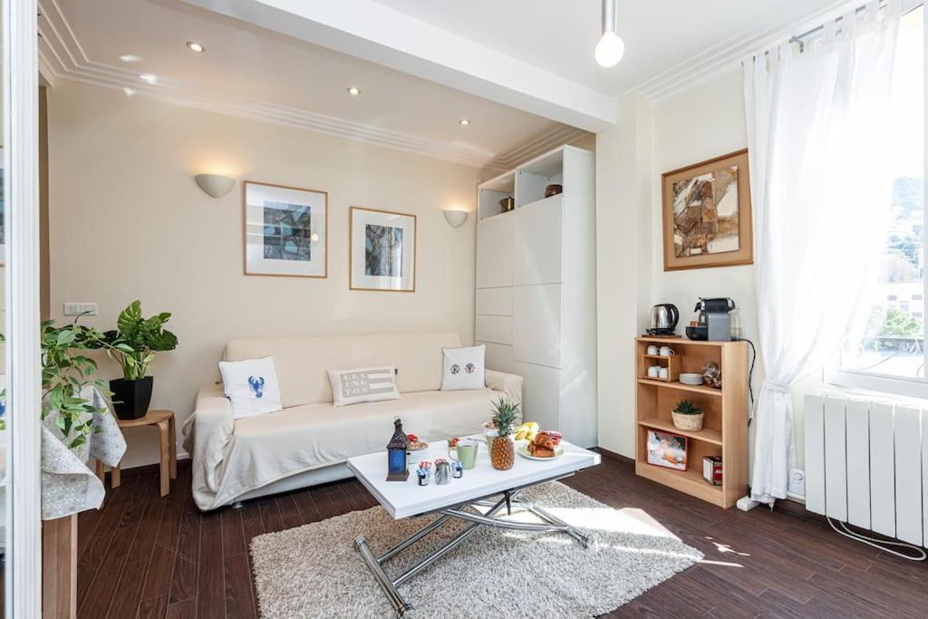 Stalingrad 32 - Cosy Apartement Close Old Port Nizza Esterno foto