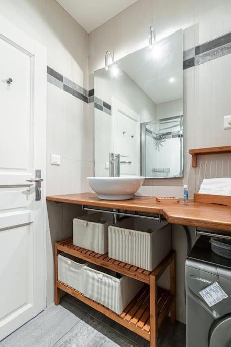 Stalingrad 32 - Cosy Apartement Close Old Port Nizza Esterno foto